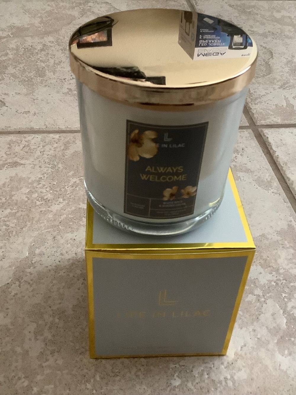 Always Welcome Life in lilac candle
